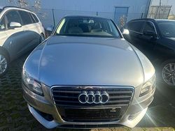 Grau Gebraucht 2009 Audi A4 Ambiente Limousine | 5.459 €
