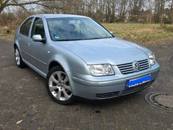Blau Gebraucht 2003 VW Bora Pacific Limousine | 6.500 €