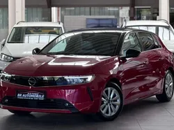 Chili rot/kardio rot Gebraucht 2023 Opel Astra Elegance Limousine | 23.990 € (Fairer Preis)