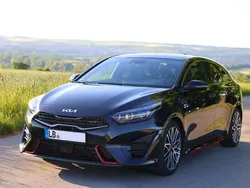 Schwarz Gebraucht 2022 Kia ProCeed GT Kleinwagen | 28.750 € (Fairer Preis)