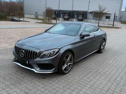Silber Gebraucht 2017 Mercedes 300 AMG line Coupé | 26.999 €