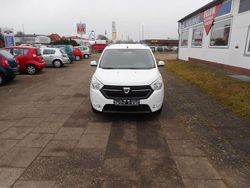 Weiß Gebraucht 2017 Dacia Lodgy Lauréate Van / Kleinbus | 6.980 € (Fairer Preis)