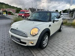 Weiß Gebraucht 2006 Mini Cooper Kleinwagen | 1.999 €
