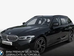 Saphirschwarz metallic Gebraucht 2023 BMW 318 Performance Kombi | 42.990 €