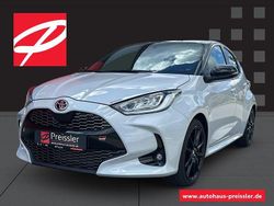 Ash grey metallic (1k6)/ black Gebraucht 2022 Toyota Yaris Hybrid Sport Limousine | 22.837 € (Teuer)