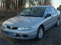 Silber Gebraucht 1997 Mitsubishi Carisma Top Limousine | 3.500 €