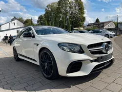 Weiß Gebraucht 2018 Mercedes E63S AMG AMG Limousine | 44.500 € (Fairer Preis)
