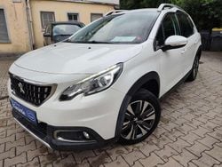 Perlmuttweiss Gebraucht 2017 Peugeot 2008 Allure SUV | 9.999 € (Fairer Preis)