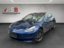 Blau Gebraucht 2019 Tesla Model 3 Long Range Limousine | 21.999 € (Etwas zu teuer)