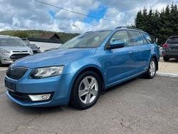Blau Gebraucht 2016 Skoda Octavia Ambition Kombi | 12.450 € (Fairer Preis)
