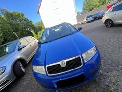 Blau Gebraucht 2005 Skoda Fabia Kleinwagen | 1.000 € (Guter Preis)