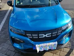 Blau Gebraucht 2023 Dacia Spring Essentiel Kleinwagen | 11.900 € (Guter Preis)
