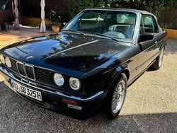 Schwarz Gebraucht 1986 BMW 325 Cabriolet Sport Line Cabrio | 27.990 €