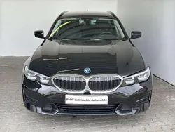 Saphirschwarz met. Gebraucht 2022 BMW 318 Advantage Kombi | 27.949 € (Fairer Preis)