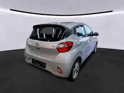 Silber Gebraucht 2023 Hyundai i10 Trend Kleinwagen | 14.850 € (Fairer Preis)