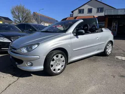 Grau Gebraucht 2004 Peugeot 206 CC Quiksilver Cabrio | 1.499 € (Fairer Preis)