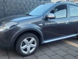 Grau Gebraucht 2012 Dacia Sandero Stepway Kleinwagen | 3.990 € (Guter Preis)