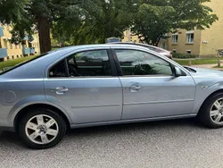 Blau Gebraucht 2005 Ford Mondeo Ghia Limousine | 1.200 € (Superpreis)