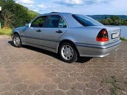 Silber Gebraucht 1997 Mercedes C180 Limousine | 3.550 € (Fairer Preis)