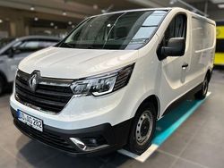 Weiß Gebraucht 2024 Renault Trafic Komfort Van / Kleinbus | 30.490 € (Fairer Preis)