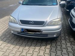 Grau Gebraucht 2001 Opel Astra Limousine | 1.100 € (Guter Preis)