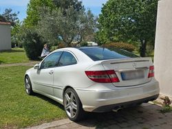 Weiß Gebraucht 2010 Mercedes CLC200 AMG Kleinwagen | 6.899 € (Etwas zu teuer)
