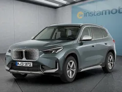 Grün Gebraucht 2024 BMW iX1 xLine SUV | 45.849 € (Teuer)