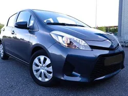 Blau Gebraucht 2012 Toyota Yaris Hybrid Life Kleinwagen | 9.500 € (Fairer Preis)