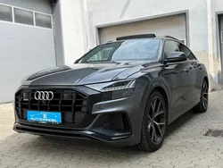 Grau Gebraucht 2020 Audi SQ8 Advanced SUV | 57.900 € (Etwas zu teuer)