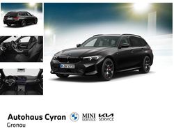 Schwarz Gebraucht 2025 BMW 330e M Sport Kombi | 55.890 €