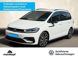 Pure white (weiß), uni Gebraucht 2024 VW Touran Style Van / Kleinbus | 45.440 € (Teuer)