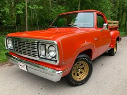 Bright red Gebraucht 1977 Dodge Custom SUV | 29.990 €