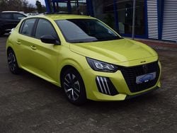 Gelb Gebraucht 2024 Peugeot 208 Active Kleinwagen | 14.480 € (Guter Preis)