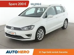 Weiß Gebraucht 2016 VW Golf Sportsvan Highline Van / Kleinbus | 18.190 € (Fairer Preis)