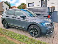 Grau Gebraucht 2022 VW Tiguan SUV | 30.000 € (Superpreis)