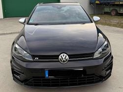 Schwarz Gebraucht 2017 VW Golf VII R Kleinwagen | 22.500 € (Fairer Preis)