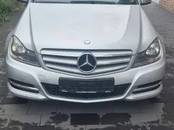 Silber Gebraucht 2012 Mercedes 220 Limousine | 10.000 € (Superpreis)