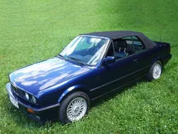 Blau Gebraucht 1993 BMW 318 Cabriolet Cabrio | 12.000 €