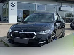 Schwarz Gebraucht 2021 Skoda Octavia Ambition Kombi | 27.749 € (Fairer Preis)