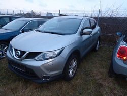 Grau Gebraucht 2016 Nissan Qashqai Acenta SUV | 3.500 € (Fairer Preis)