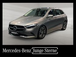 Grau Gebraucht 2024 Mercedes B180 Progressive Van / Kleinbus | 28.879 € (Superpreis)