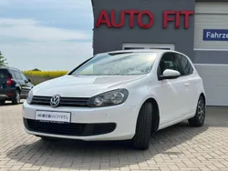 Weiß Gebraucht 2011 VW Golf VI Kleinwagen | 5.199 € (Fairer Preis)