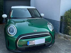Grün Gebraucht 2023 Mini Cooper Classic Kleinwagen | 24.900 € (Fairer Preis)