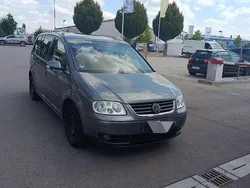 Grau Gebraucht 2004 VW Touran Highline Van / Kleinbus | 1.500 € (Etwas zu teuer)