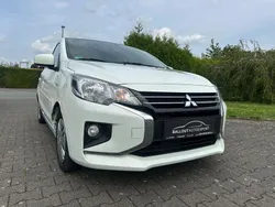 Weiß Gebraucht 2020 Mitsubishi Space Star Limousine | 3.999 € (Fairer Preis)