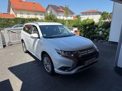 Weiß Gebraucht 2019 Mitsubishi Outlander P-HEV SUV | 17.900 € (Superpreis)