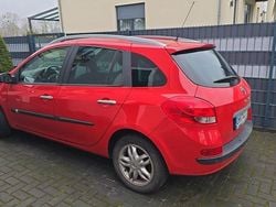 Rot Gebraucht 2009 Renault Clio GrandTour Exception Kombi | 5.400 € (Fairer Preis)