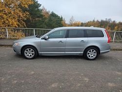 Silber Gebraucht 2009 Volvo V70 Momentum Kombi | 4.400 €