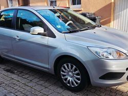 Silber Gebraucht 2010 Ford Focus Limousine | 3.299 € (Etwas zu teuer)