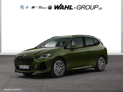 Grün Neu 2025 BMW 218 Active Tourer M Sport Van / Kleinbus | 39.690 € (Fairer Preis)